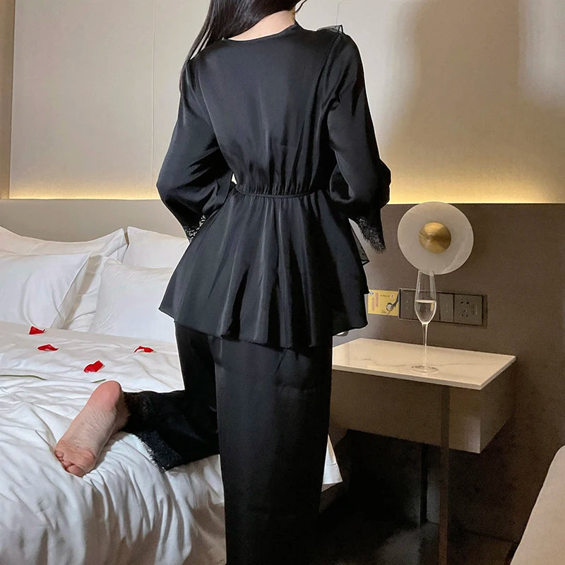 Ensemble Satin Dentelle Col V