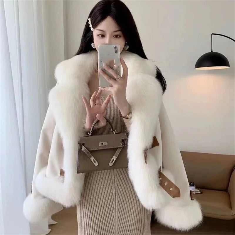 Veste Courte en Fausse Fourrure Femme Élégante