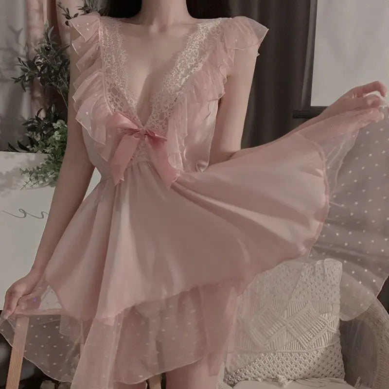 Élégance Parisienne – Nuisette Française en Soie et Dentelle