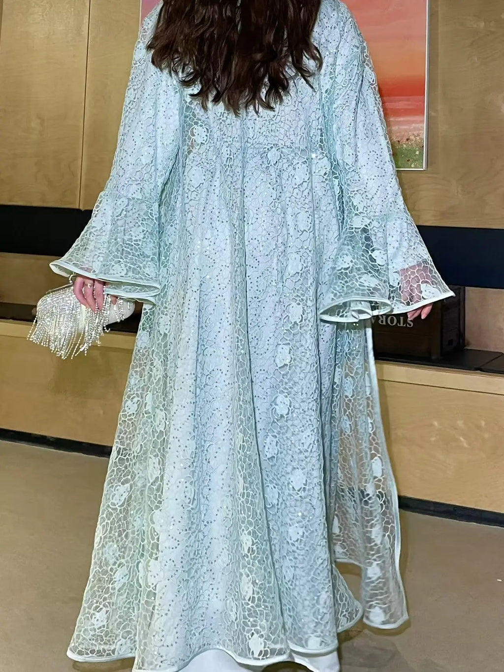 un ensemble abaya 2 pièces avec dentelle et sequins